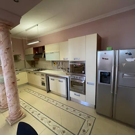 Apartment Mak